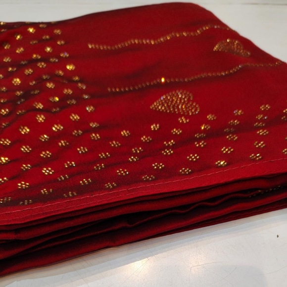 Profile Picture of Vallikumaravel Vallikumaravel (@valligeo94) on Poshmark