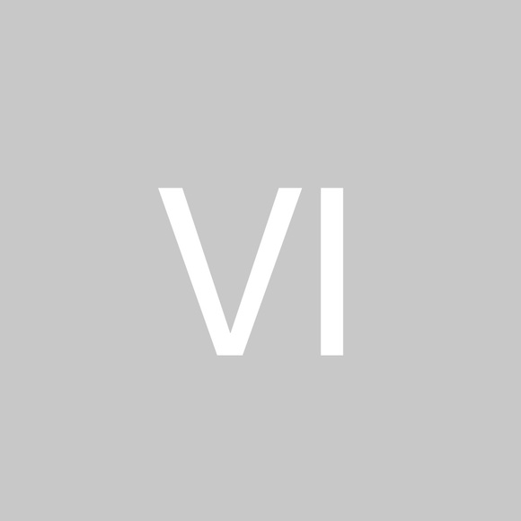 Profile Picture of Vickie Ivany (@vickieivany) on Poshmark