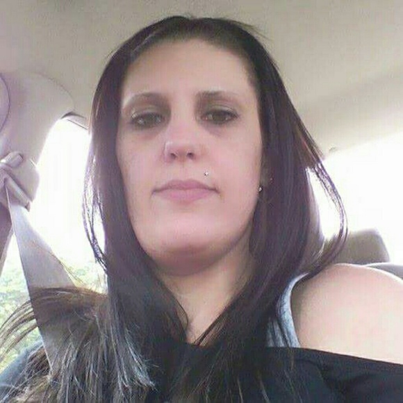 Profile Picture of Stephanie Kaiwi (@stephik) on Poshmark