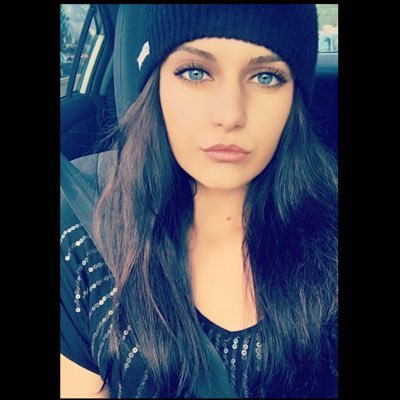 Profile Picture of Ashlee Snow (@AshleeNicoleYo) on Twitter