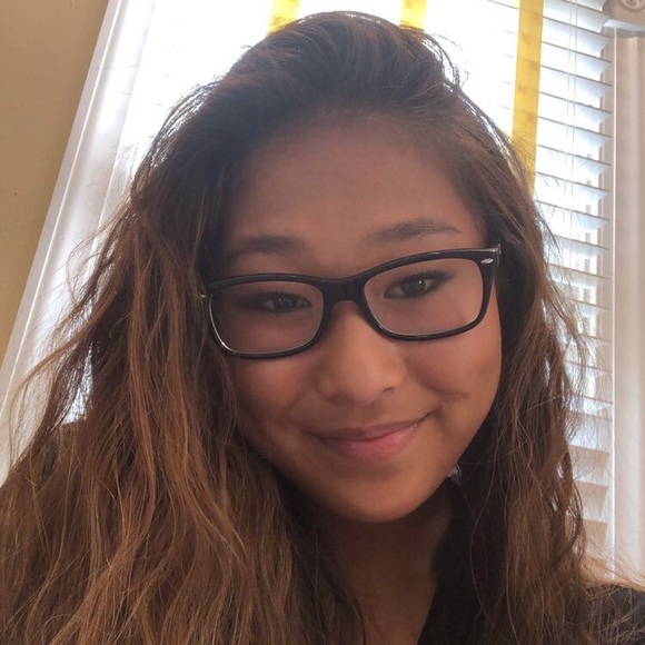 Profile Picture of Jordin Crouch (@jordincrouch) on Poshmark