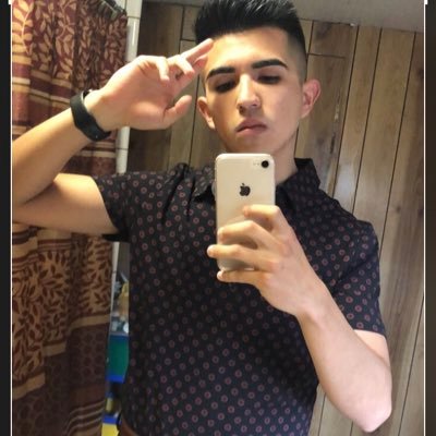 Profile Picture of Ben Carbajal (@beenjaminnng) on Twitter