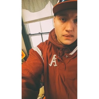 Profile Picture of Michael Critzer (@yo_what_the_) on Twitter