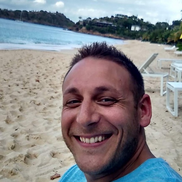 Rob Dukette - Poshmark Profile Picture of Rob Dukette (@rdukette) on Poshmark