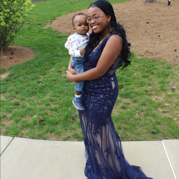 Profile Picture of Chiru Karangu (@wkarangu) on Poshmark