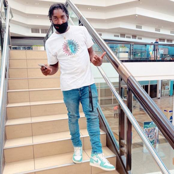 Profile Picture of Darrell Walton (@bishopsui) on Poshmark