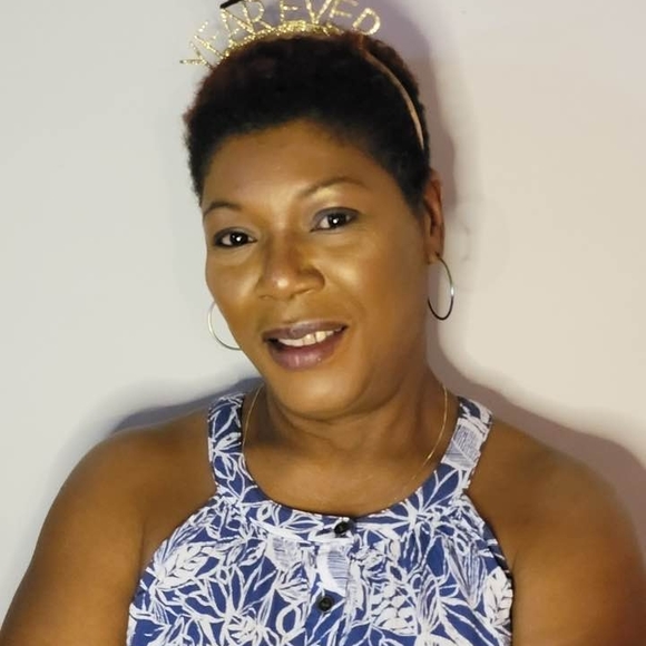 Profile Picture of Gilberte Duvert (@gigihen) on Poshmark