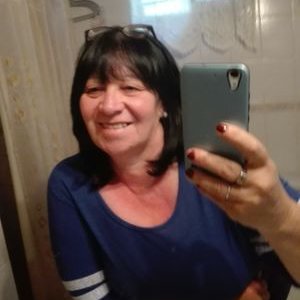 Profile Picture of Laura Lenzi (@LauraLenzi13) on Twitter