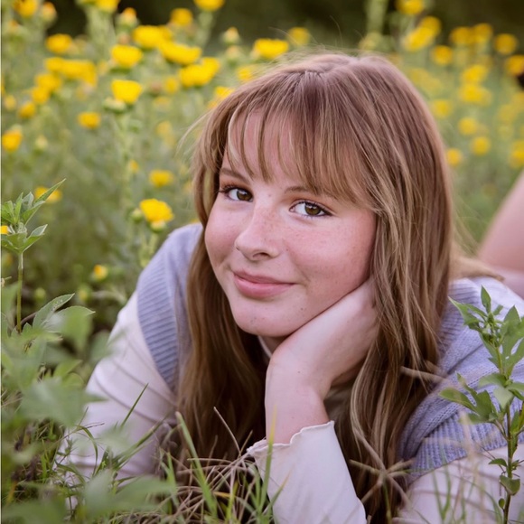 Profile Picture of Hannah Cain (@hannahcain987) on Poshmark