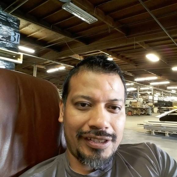 Profile Picture of Jim Gonzalez (@jimgonzalez) on Poshmark