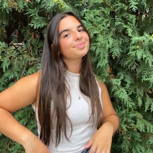 Profile Picture of Jayita Burman (@jayita_22) on Poshmark