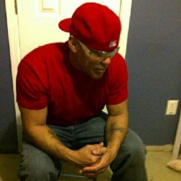 Profile Picture of Carlos Lind (@imdaman612) on Poshmark