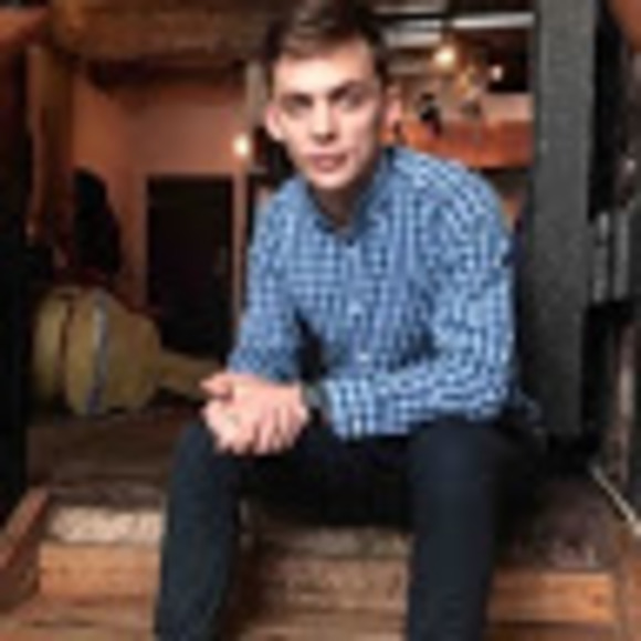 Profile Picture of Anderson douglas Duncan (@andersonduncan) on Poshmark