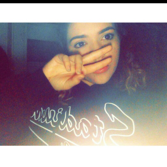 Profile Picture of Tianna Nelson (@tiannanelson) on Poshmark