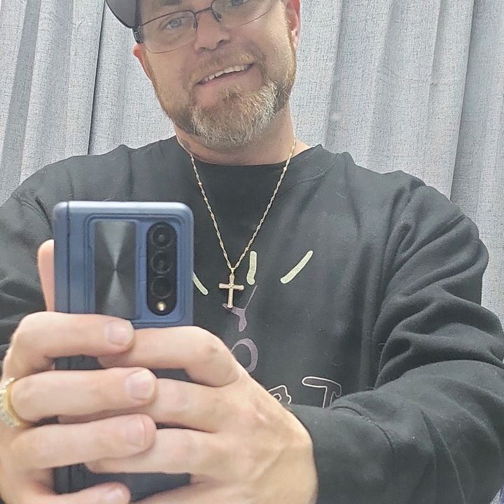 Profile Picture of andrewburrier527 (@andrewburrier527) on Tiktok
