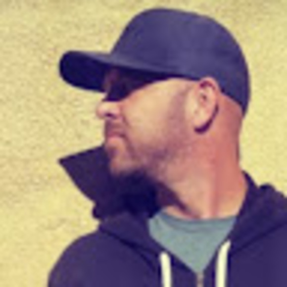Profile Picture of Joe Gamble (@joegambleguitar) on Poshmark