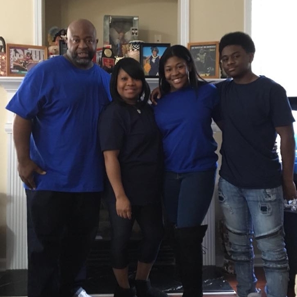 Profile Picture of Christopher Huggins (@chriscsi1) on Poshmark