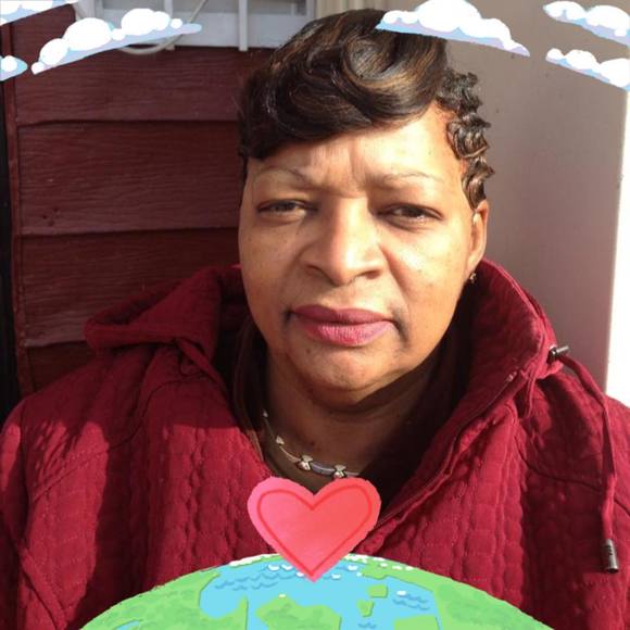 Profile Picture of Smith Beverly (@rootsbev) on Poshmark