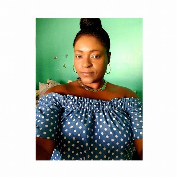 Profile Picture of Jodie England (@jodiee) on Poshmark