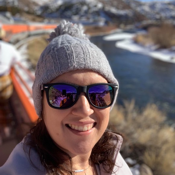 Profile Picture of Martina Faircloth (@lsgoober) on Poshmark