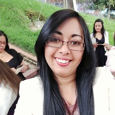 Profile Picture of Sandra Lily Acosta (@Sandralula) on Twitter