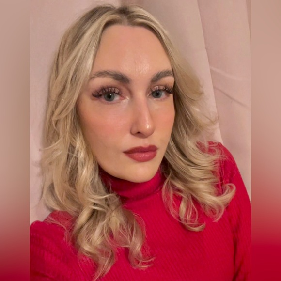 Profile Picture of Amber Gillam (@diambetes) on Poshmark