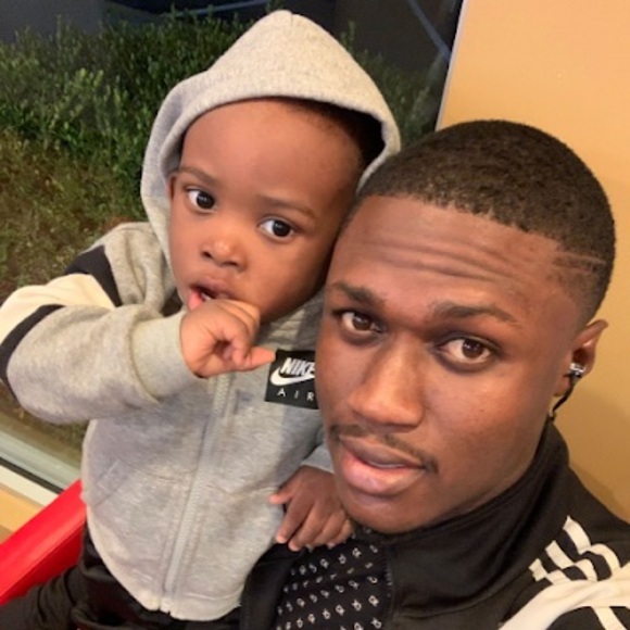 Profile Picture of Frantzky Jules (@frantzkyjules) on Poshmark