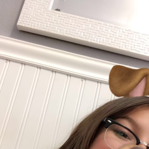 Profile Picture of Isabelle Ortiz (@isaabbellee) on Poshmark