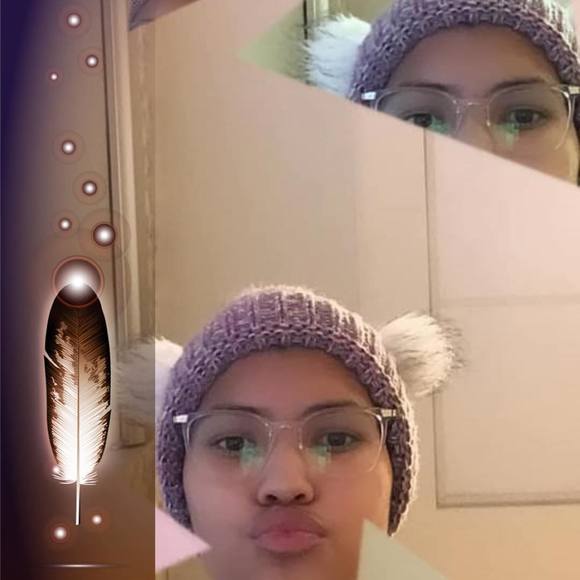 Profile Picture of Daydana Soos (@daydana505) on Poshmark