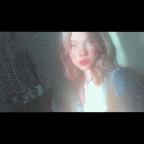 Profile Picture of Jess Hicks (@hickj04) on Poshmark