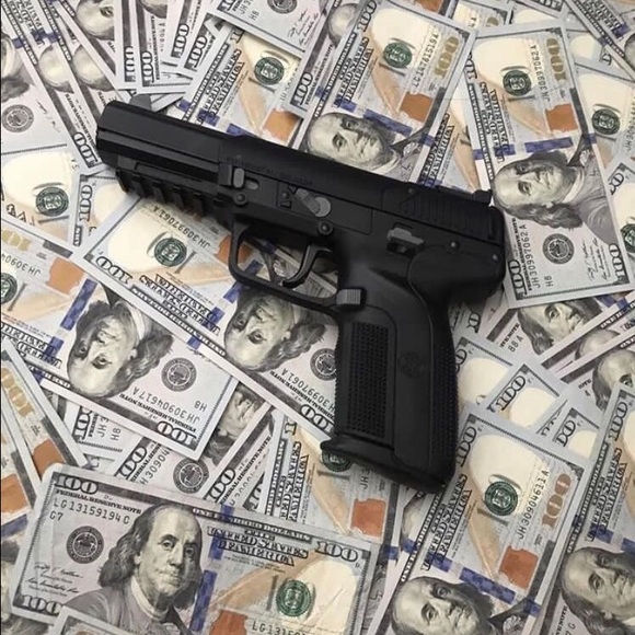 Profile Picture of Gadriel Ismael (@gadrielhussein) on Poshmark