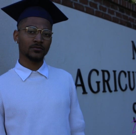 Profile Picture of Nazir Smith (@nmsmith1) on Poshmark