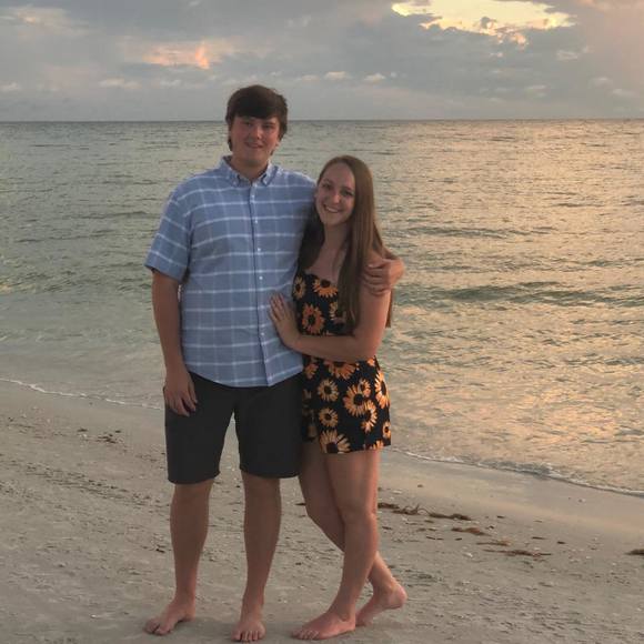 Profile Picture of Andrea Babincsak (@ababincsak) on Poshmark