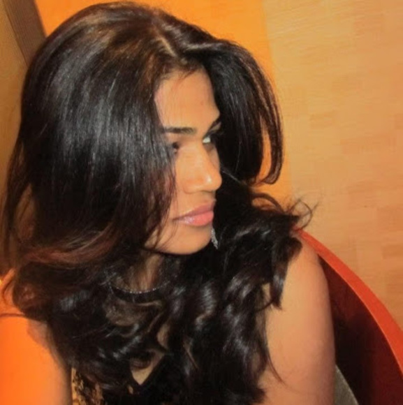 Profile Picture of Ashwini Muppuri (@ashwinimuppuri) on Poshmark