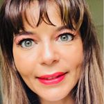 Profile Picture of Deborah (@deborahgoldweis) on Instagram