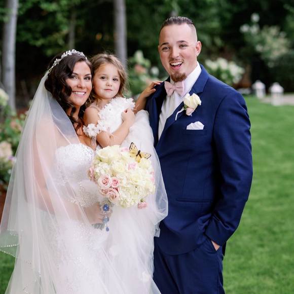 Profile Picture of Victoria Keough (@xobananarsox) on Poshmark