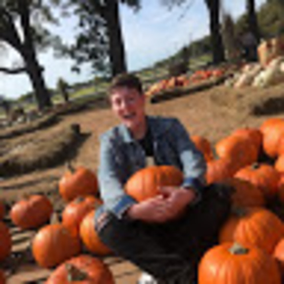 Matthew Zodrow - Poshmark Profile Picture of Matthew Zodrow (@shadowboy_97) on Poshmark