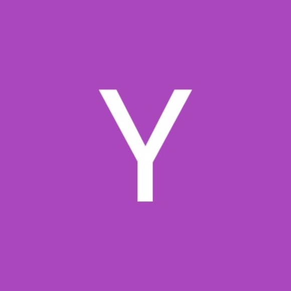 Profile Picture of Yuliya Mamonova (@yuliyamamonova) on Poshmark
