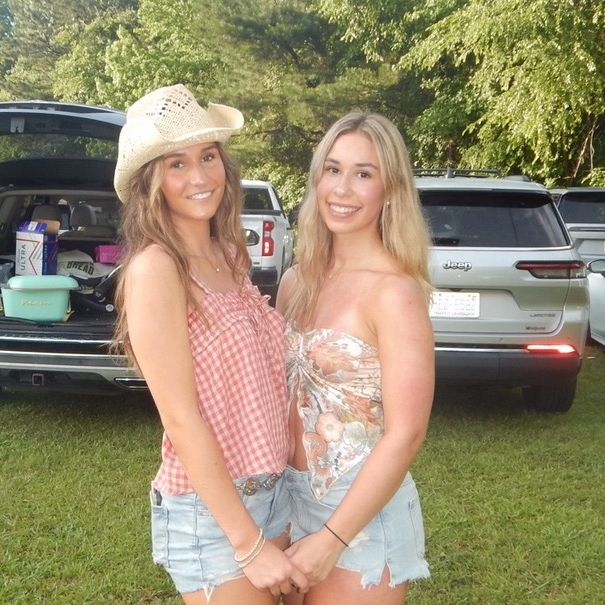 Profile Picture of Rachel (@rachel_laszlo) on Tiktok
