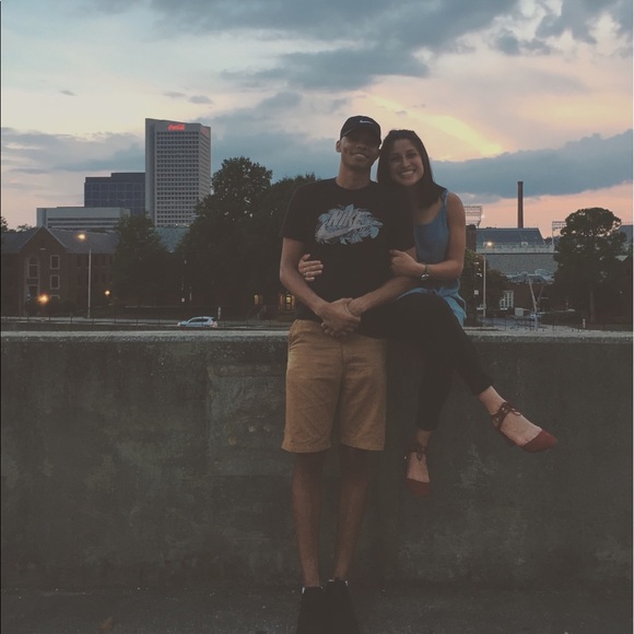 Profile Picture of Justin Matthews (@jmatt325) on Poshmark