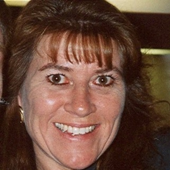 Profile Picture of Shellie cook Petek (@ibbg) on Poshmark