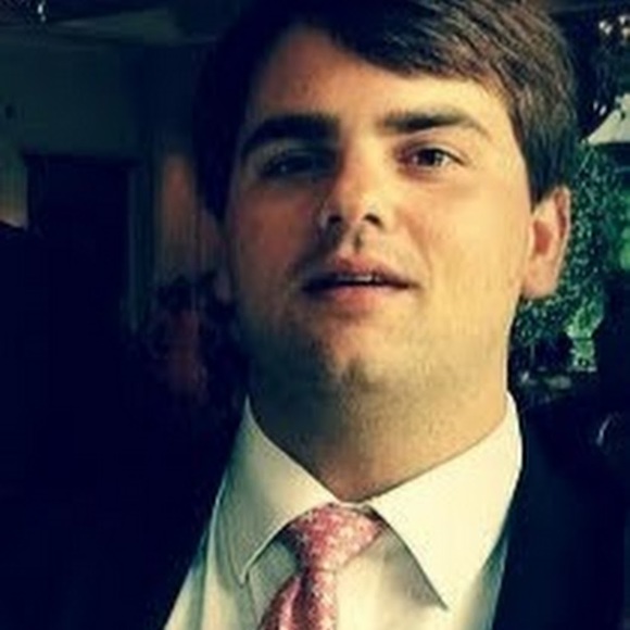 Profile Picture of Patrick Tray (@patricktray) on Poshmark