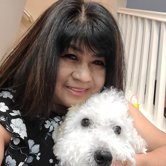 Profile Picture of Avic Ronquillodecastro (@avicr) on Poshmark