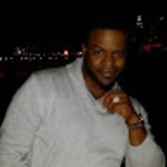Profile Picture of Justin Nusom (@jnusom1983) on Poshmark