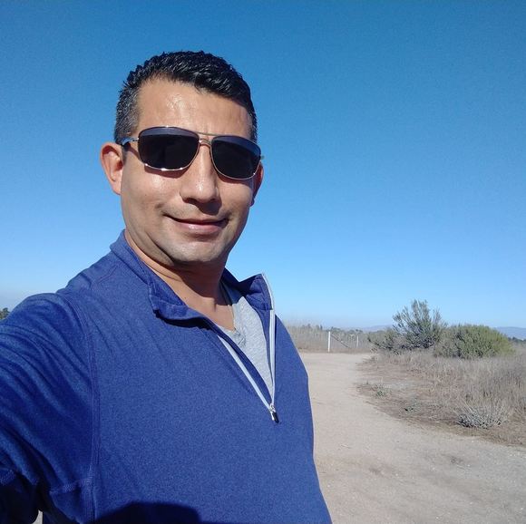 Profile Picture of Juan Ayala (@ja082977) on Poshmark