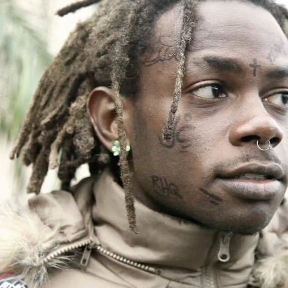 Profile Picture of Steven Jo (@jamesjones12354) on Poshmark