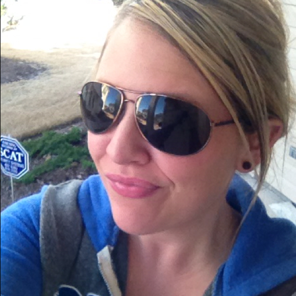 Profile Picture of Lauren Stormer (@lstormy11) on Poshmark