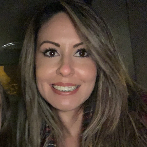 Profile Picture of Alison Pruitt (@rl21802) on Poshmark