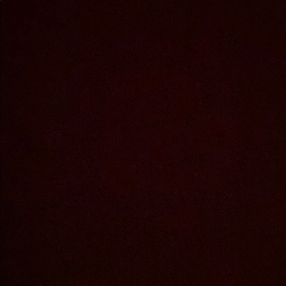 Profile Picture of Ellie Zeiler (@ellie1234_) on Poshmark