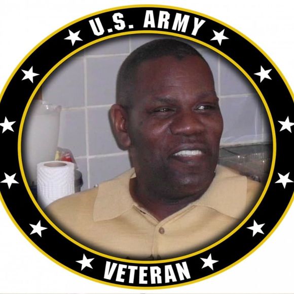 Profile Picture of Charles Hoard (@hoardcharles) on Poshmark